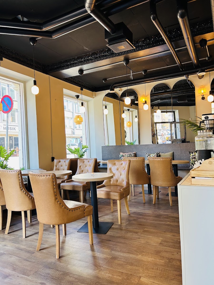 Knock Knock Café
