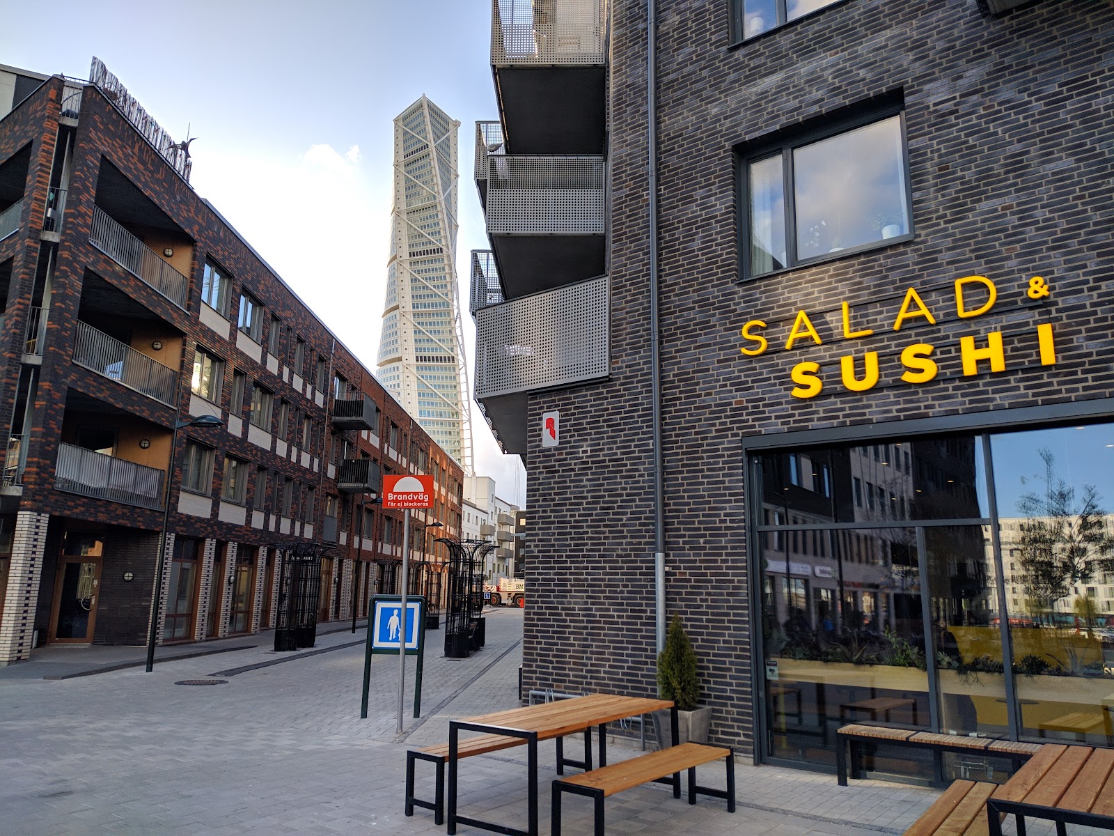 Salad & Sushi